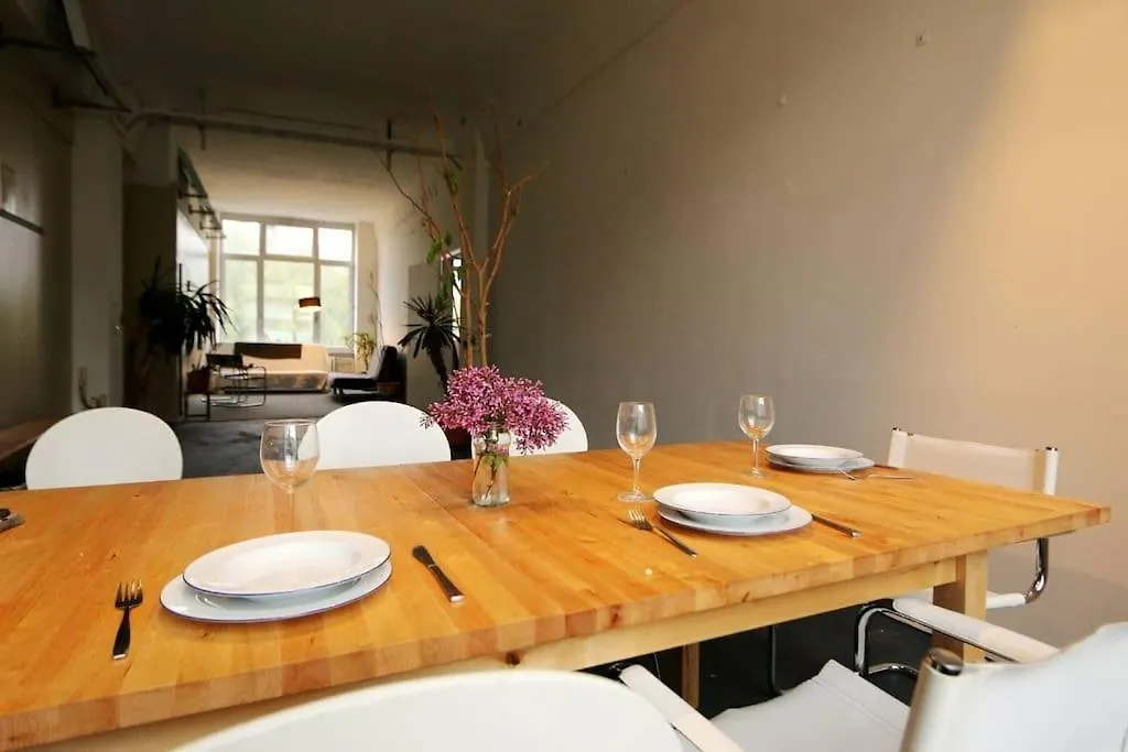 베를린 200Qm Loft For Friends And Family - On The Spree! 아파트