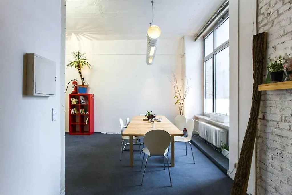 베를린 200Qm Loft For Friends And Family - On The Spree! 아파트