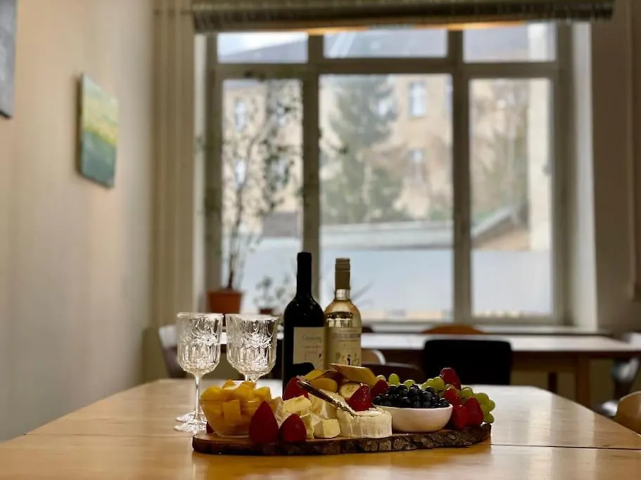 베를린 200Qm Loft For Friends And Family - On The Spree! 아파트